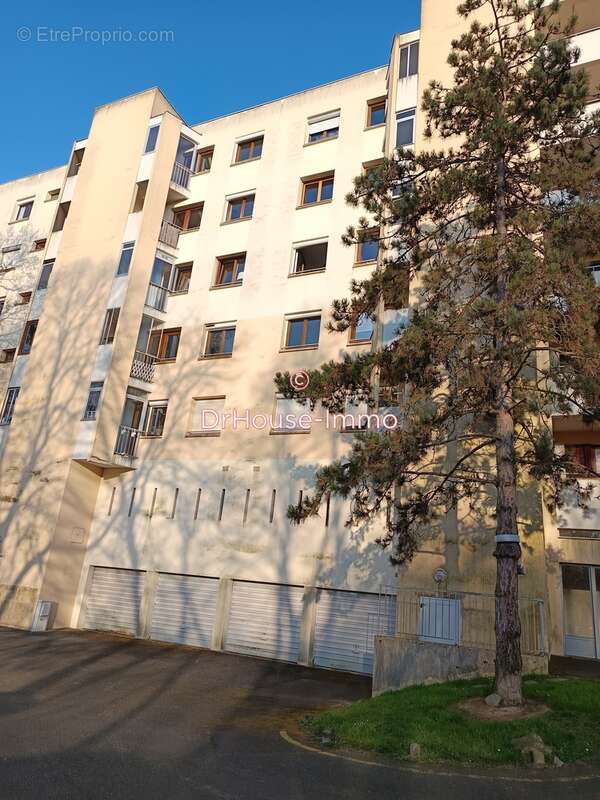 Appartement à SAINT-JACQUES-DE-LA-LANDE