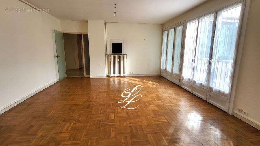 Appartement à SABLE-SUR-SARTHE