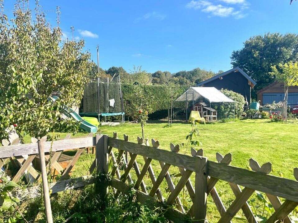 Maison à SAINT-GEORGES-EN-AUGE