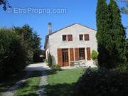 Photo 1 - Maison à SAINT-MARTIN-DE-JUILLERS