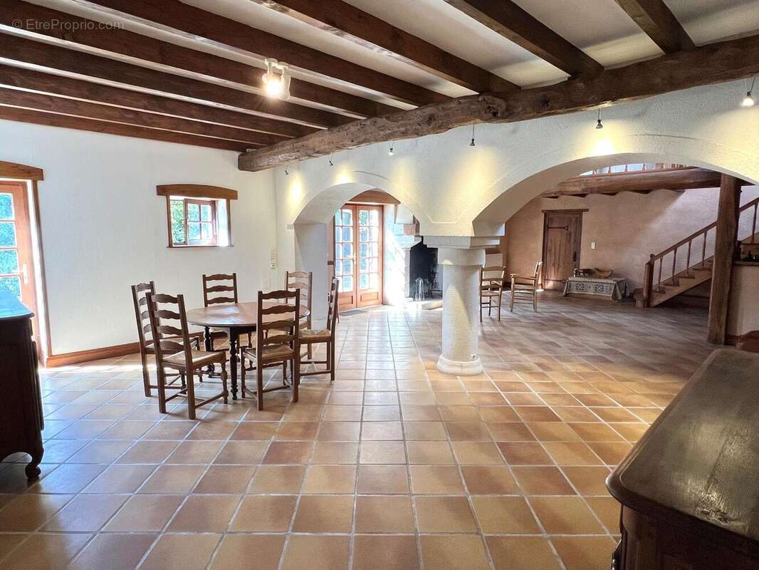 Photo 2 - Maison à SAINT-MARTIN-DE-JUILLERS