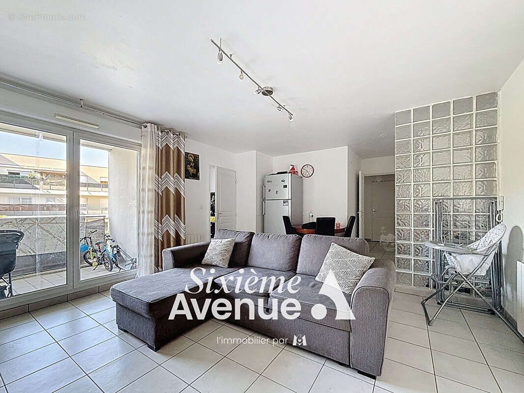 Appartement à VAULX-EN-VELIN