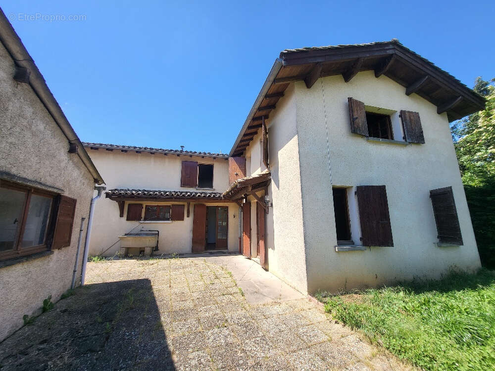 Maison à PONT-DE-VEYLE