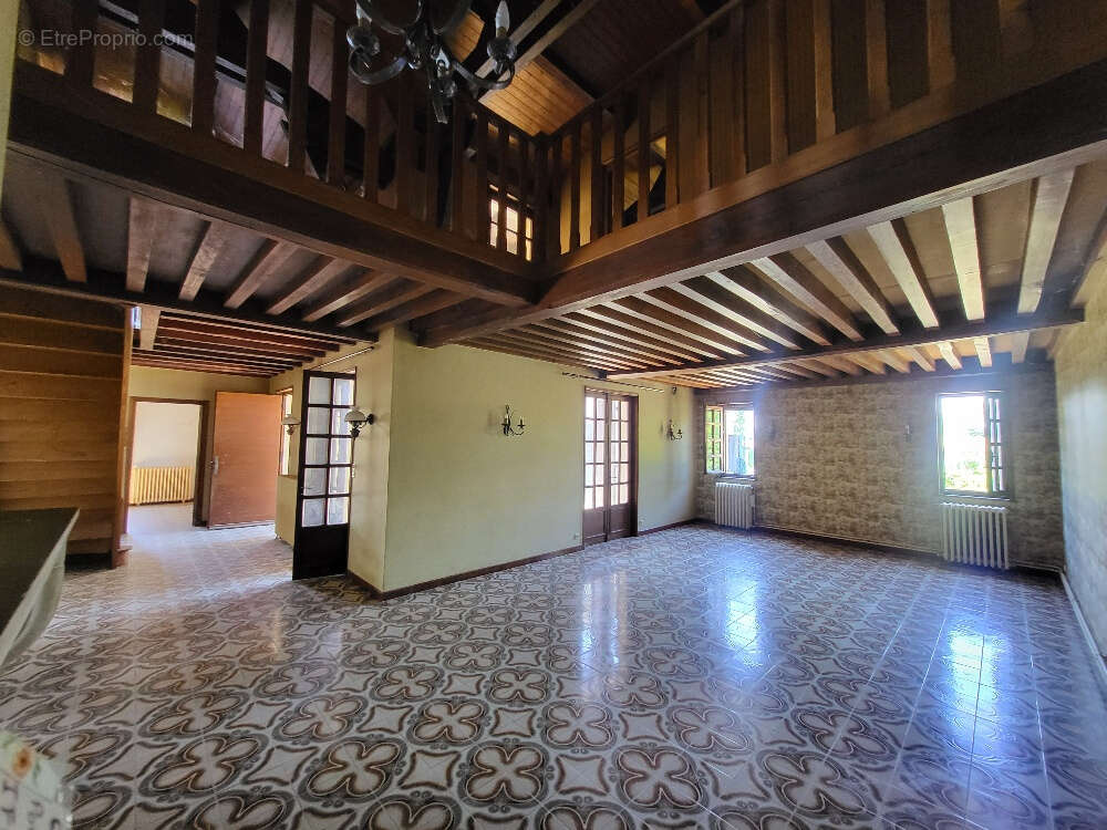 Maison à PONT-DE-VEYLE