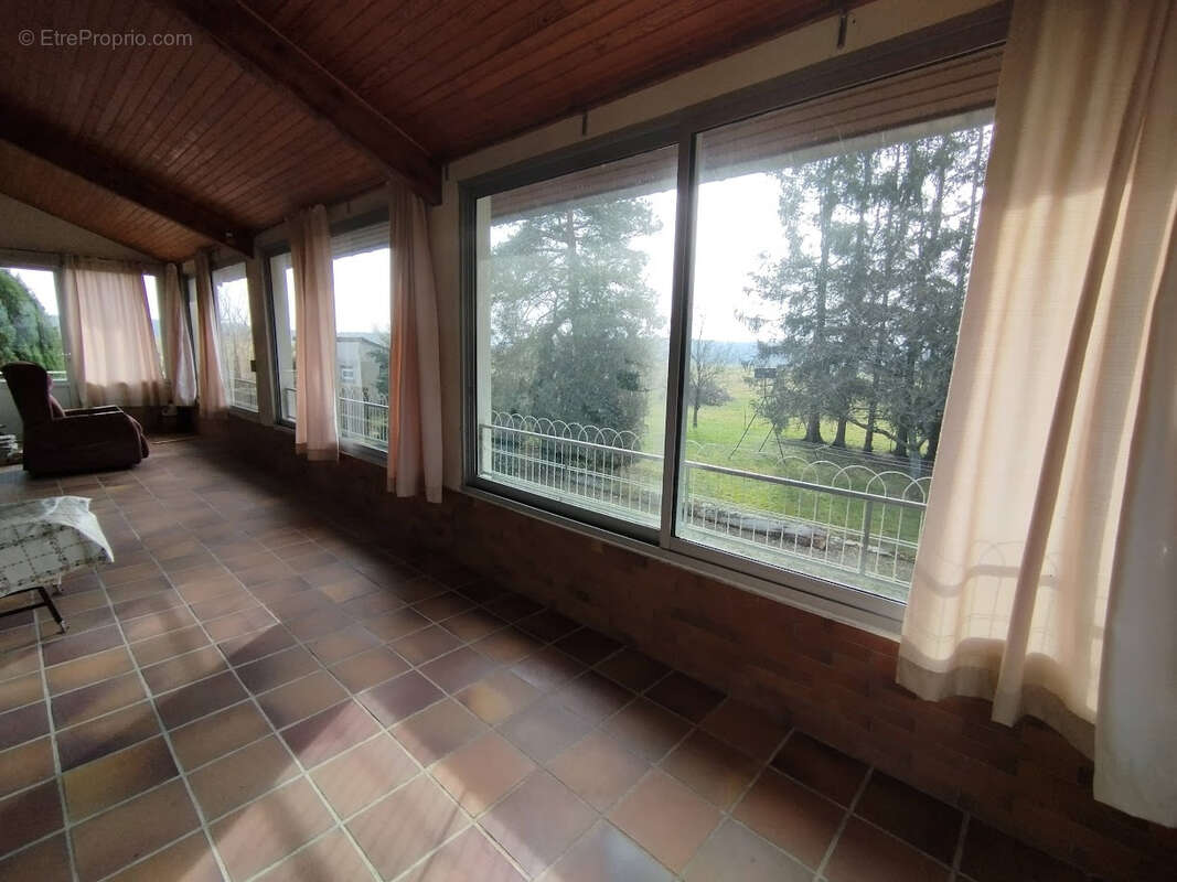 Maison à IS-EN-BASSIGNY