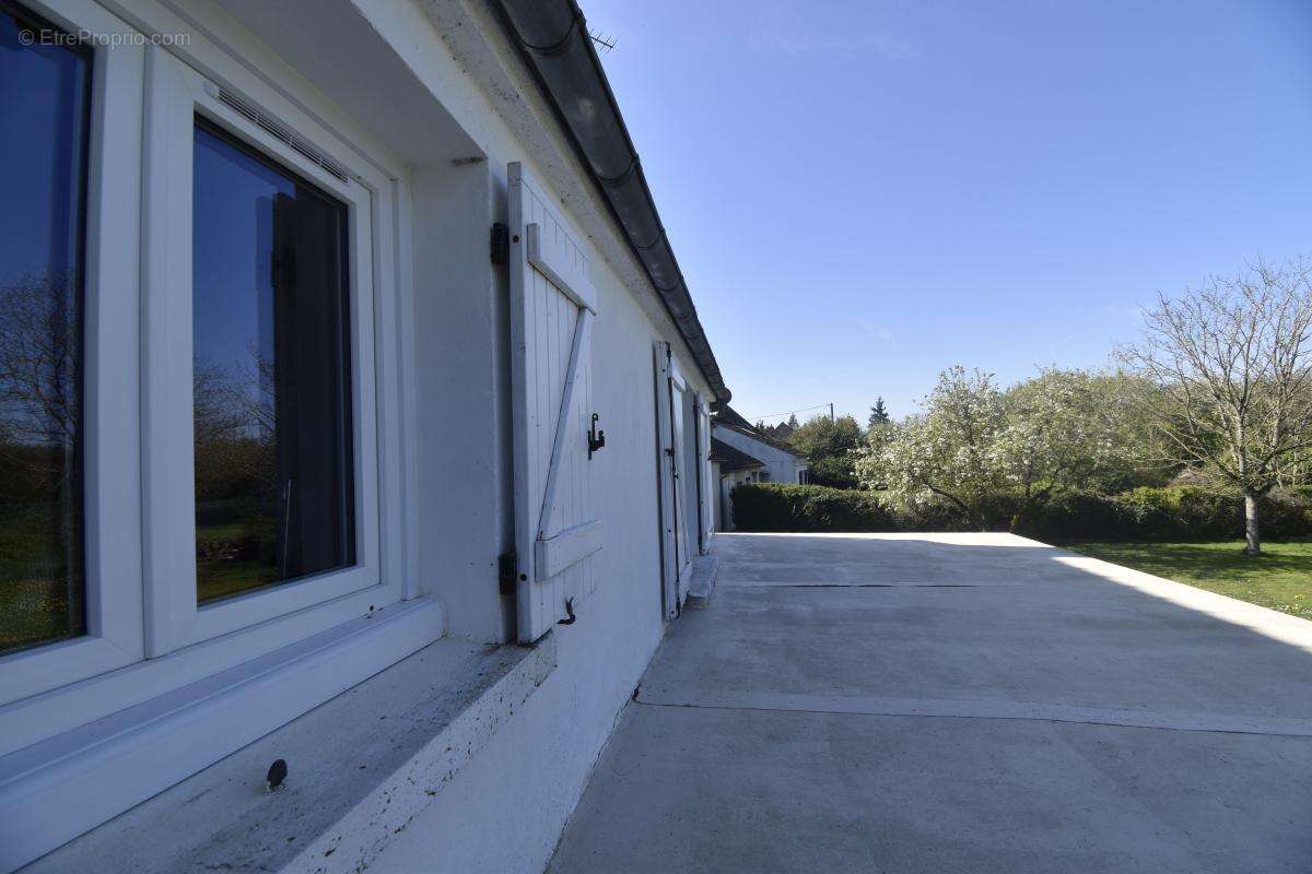 Maison à SUILLY-LA-TOUR