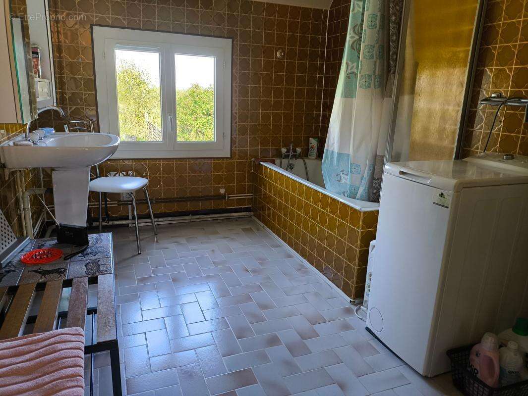 Maison à SUILLY-LA-TOUR