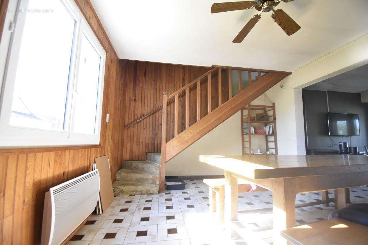 Maison à SUILLY-LA-TOUR