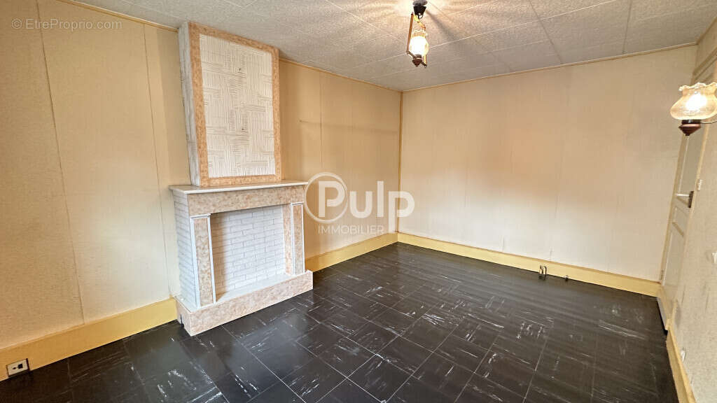 Maison à BRUAY-LA-BUISSIERE