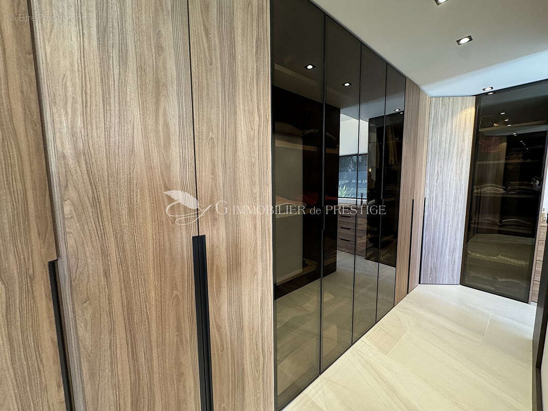 Maison à L&#039;ISLE-SUR-LA-SORGUE