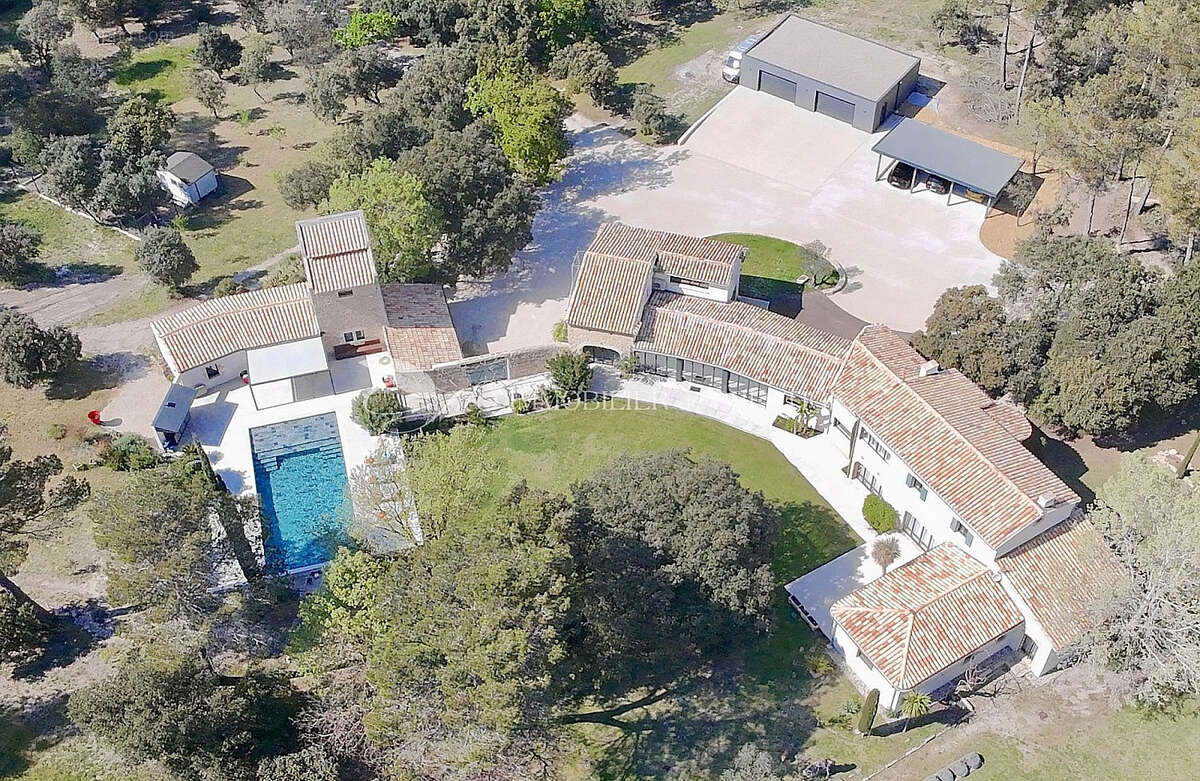 Maison à L&#039;ISLE-SUR-LA-SORGUE