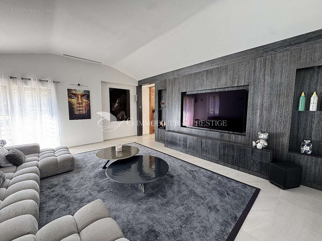 Maison à L&#039;ISLE-SUR-LA-SORGUE