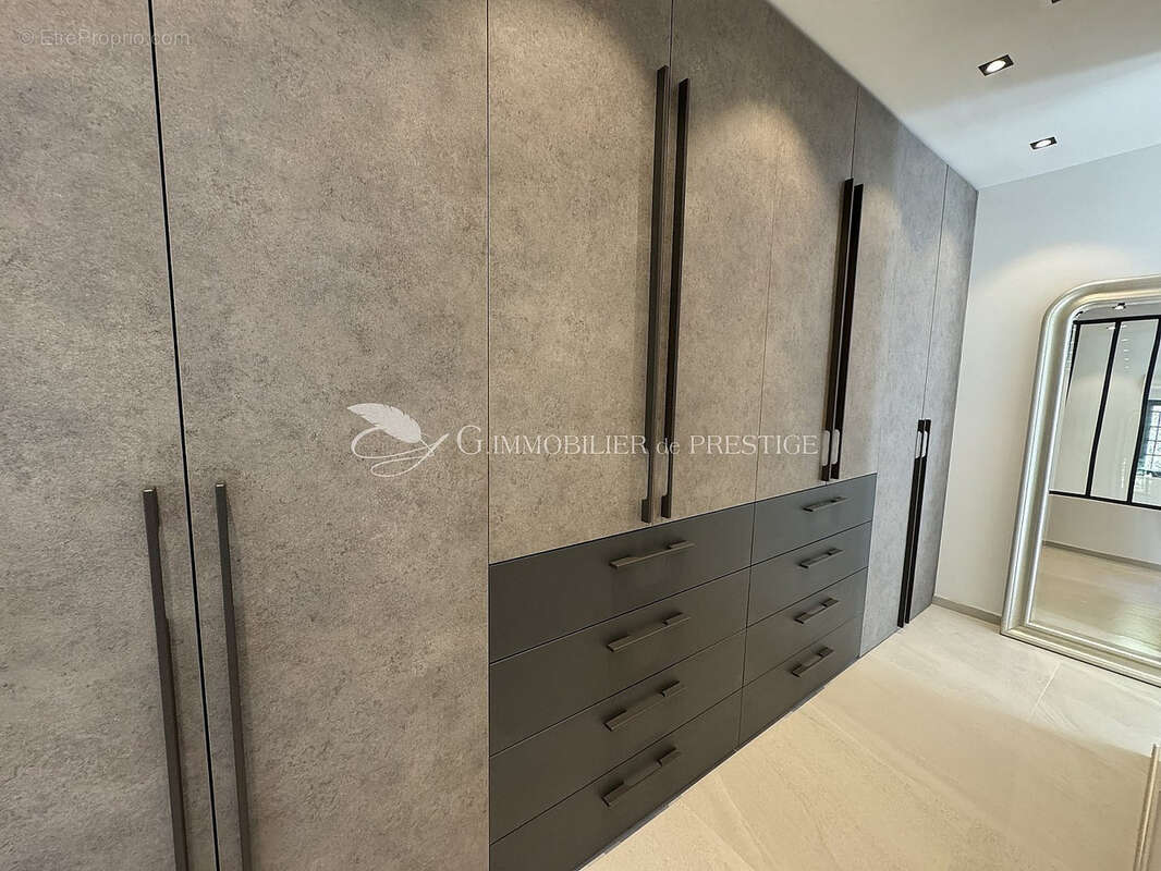 Maison à L&#039;ISLE-SUR-LA-SORGUE