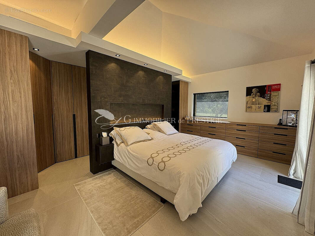 Maison à L&#039;ISLE-SUR-LA-SORGUE