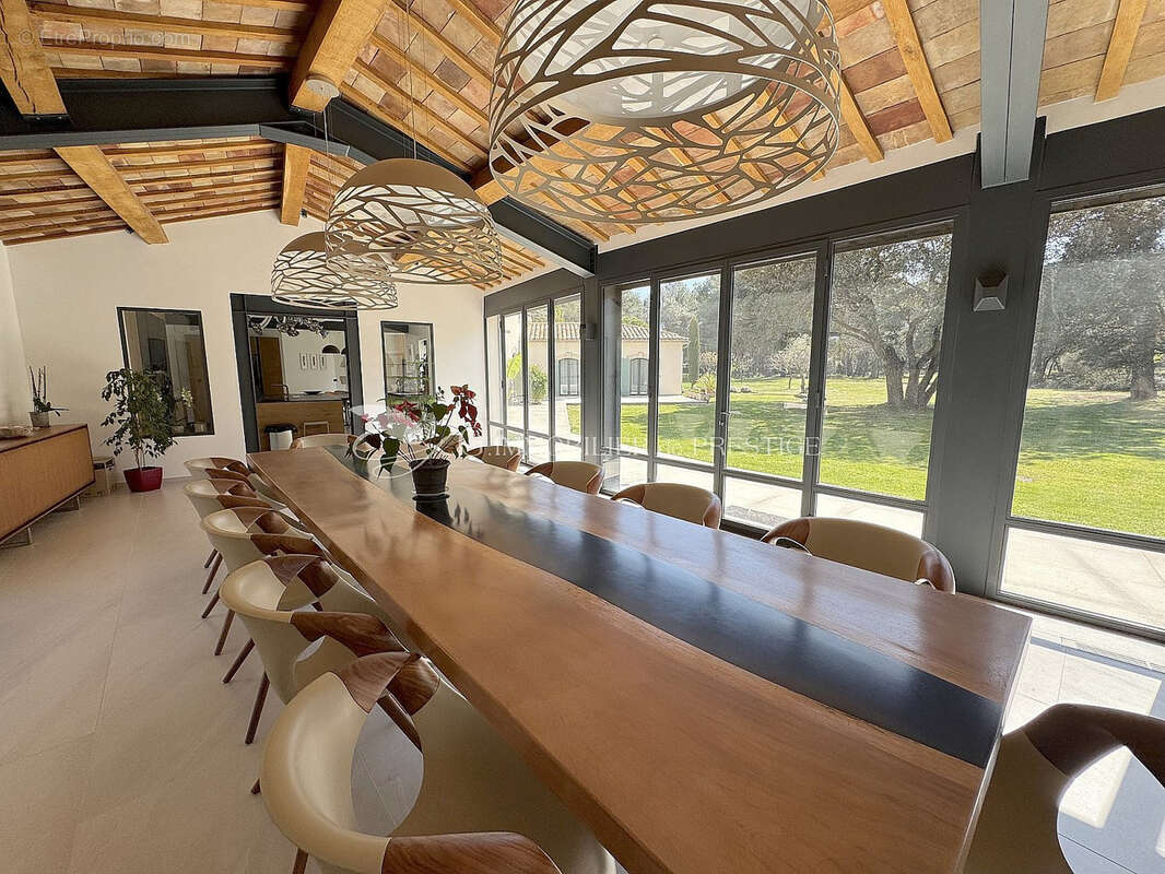 Maison à L&#039;ISLE-SUR-LA-SORGUE