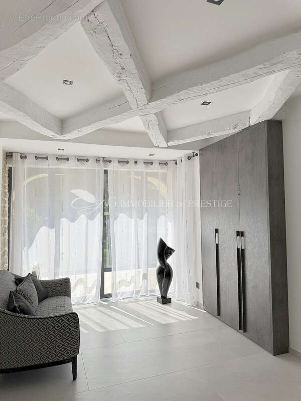 Maison à L&#039;ISLE-SUR-LA-SORGUE