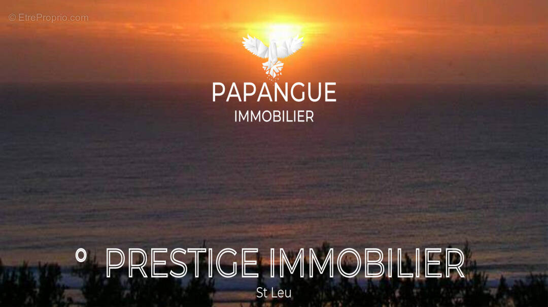 Terrain à SAINT-LEU