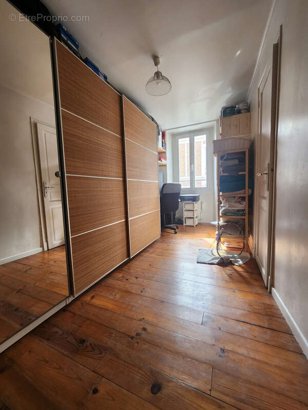 Maison à LA QUEUE-LES-YVELINES