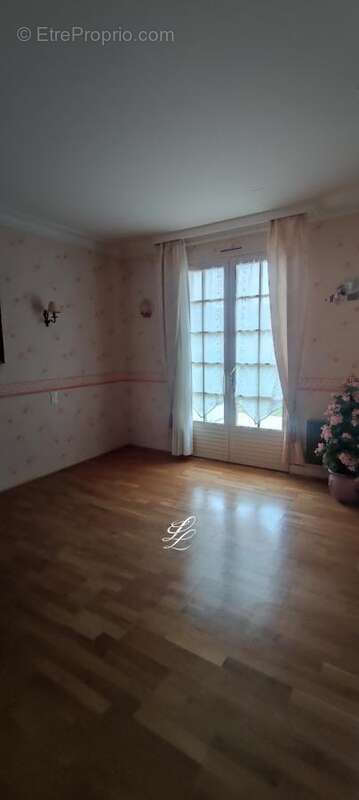 Maison à LA SUZE-SUR-SARTHE