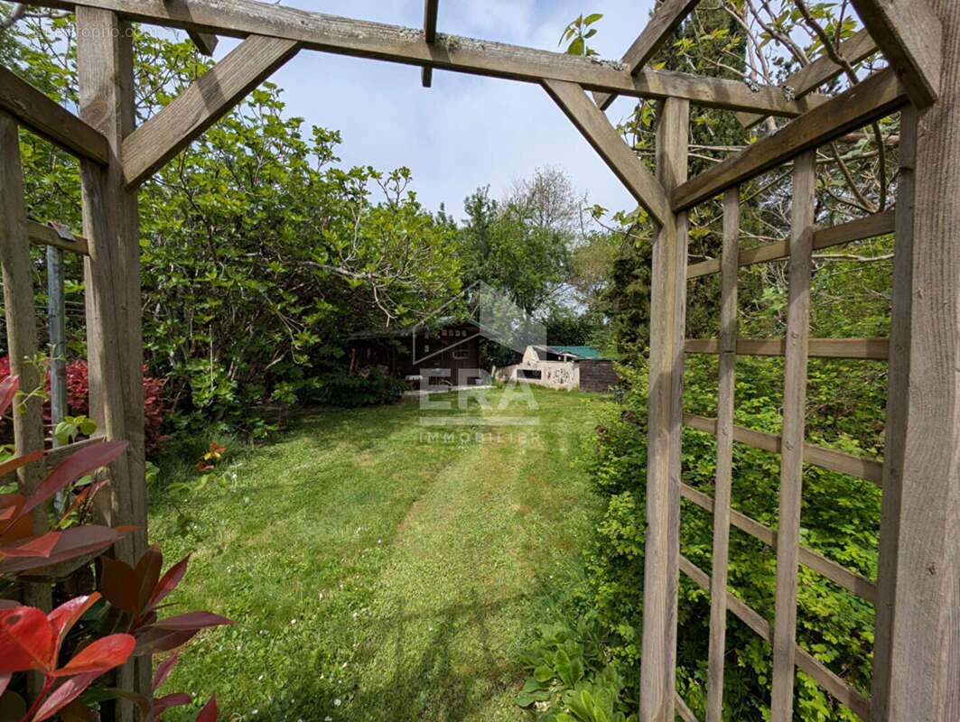 Maison à MONTPON-MENESTEROL