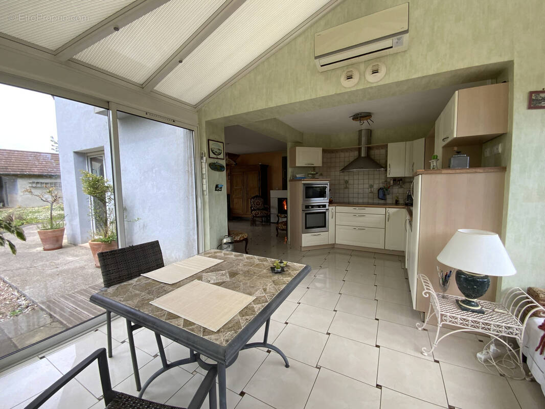 Maison à ATHESANS-ETROITEFONTAINE