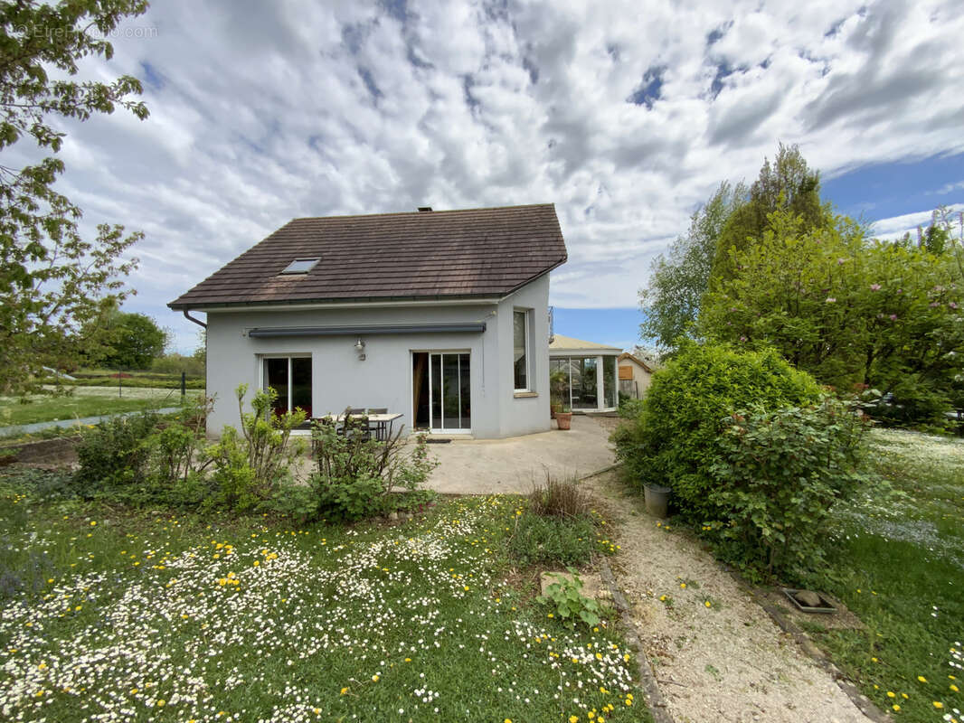 Maison à ATHESANS-ETROITEFONTAINE