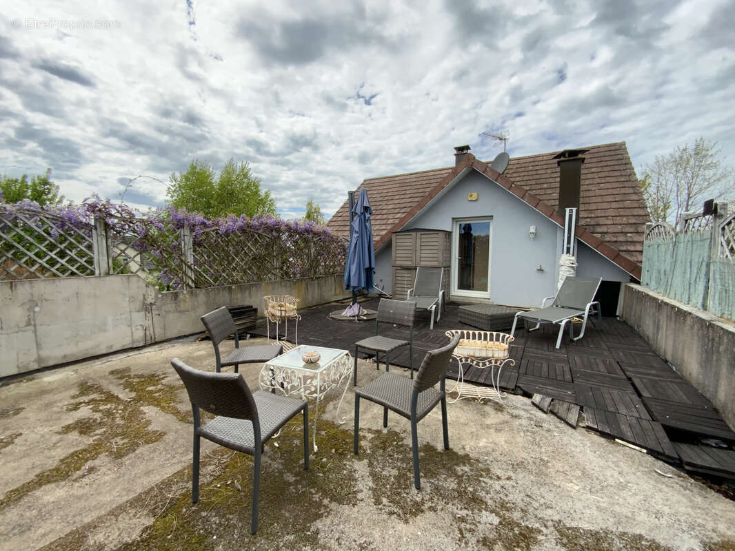 Maison à ATHESANS-ETROITEFONTAINE