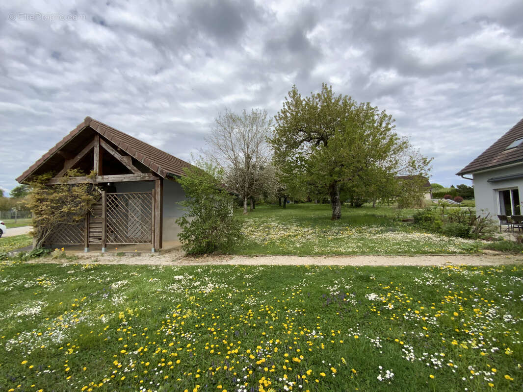 Maison à ATHESANS-ETROITEFONTAINE