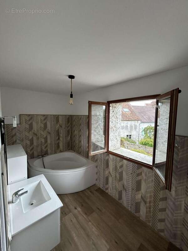 Maison à SABLONNIERES