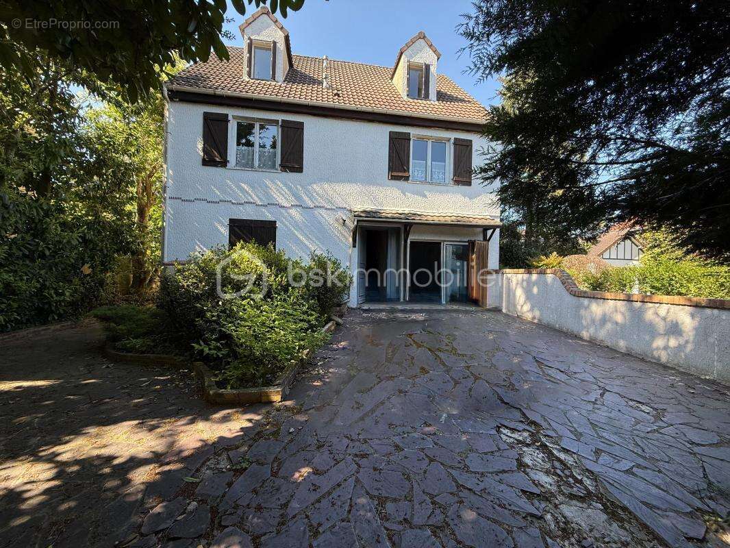 Maison à GOURNAY-SUR-MARNE