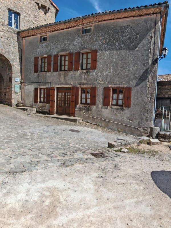Maison à CHALENCON