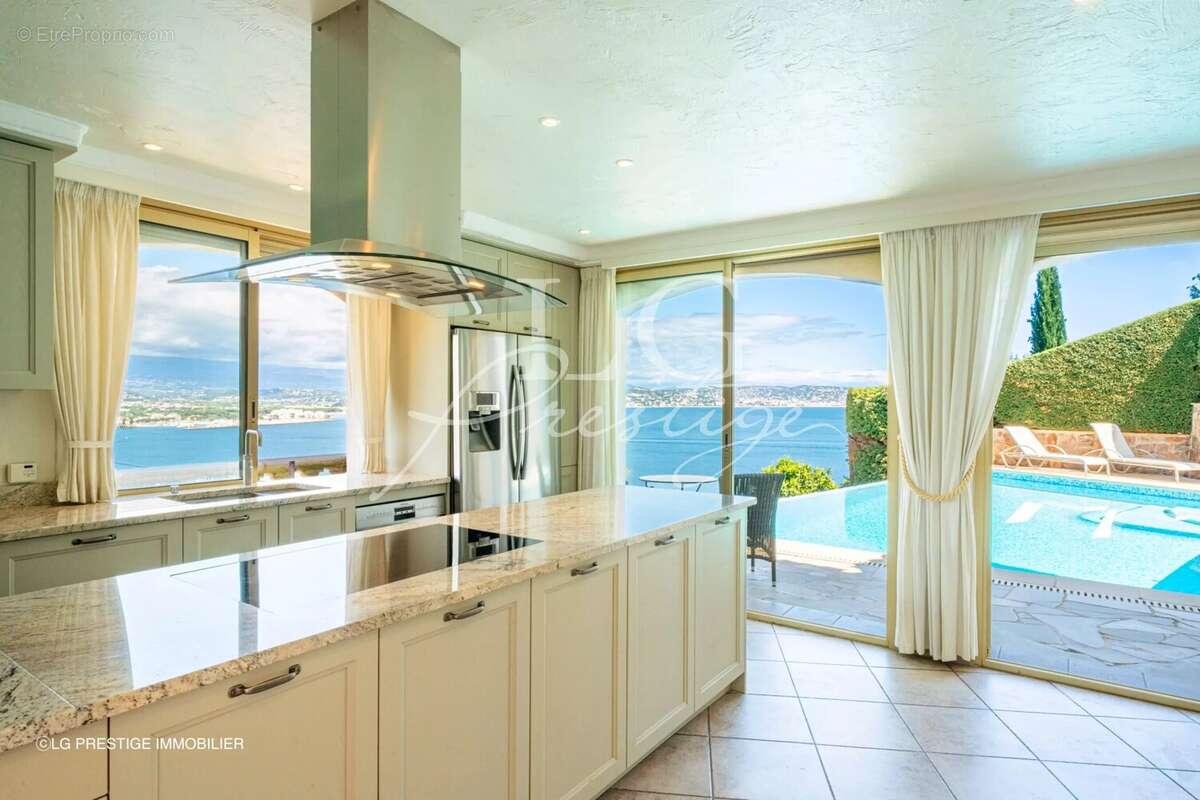 Maison à THEOULE-SUR-MER