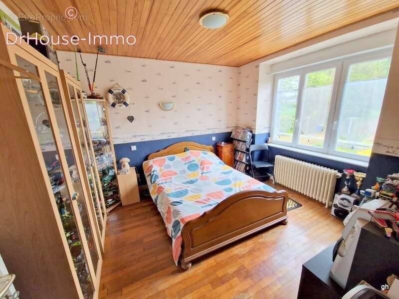 Maison à LOUVIGNE-DU-DESERT