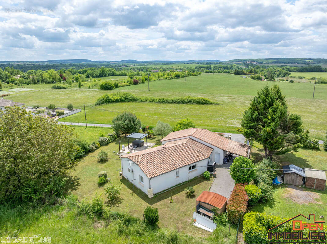 Maison à MONFLANQUIN