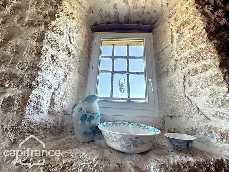 Maison à SAINT-VARENT