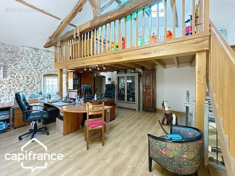 Maison à SAINT-VARENT