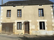 Maison à COULANGERON