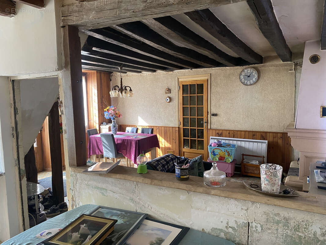 Maison à COULANGERON