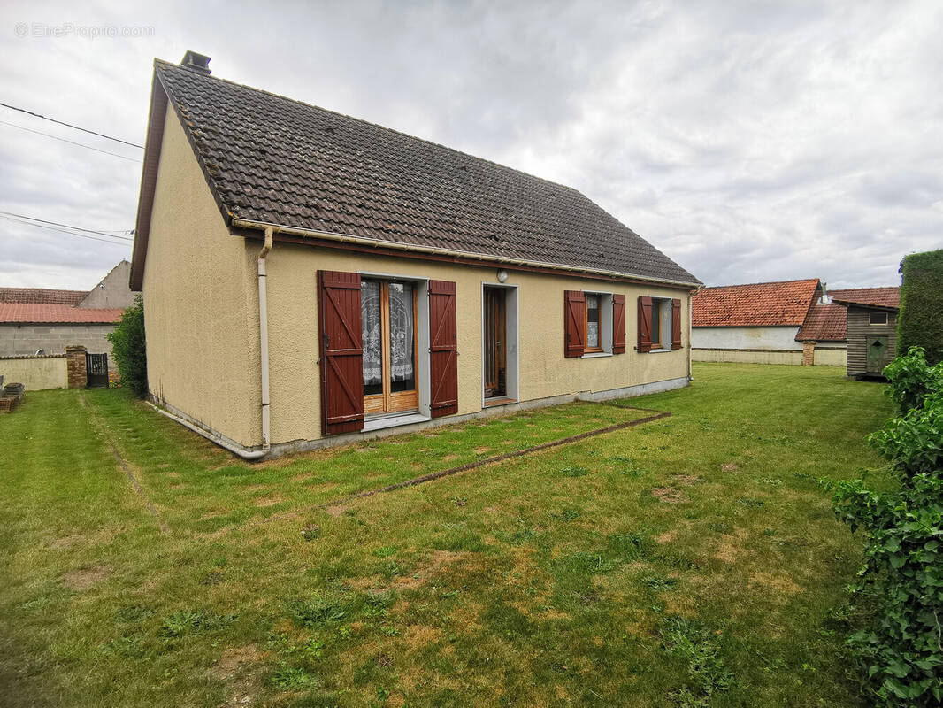 Maison à EAUCOURT-SUR-SOMME