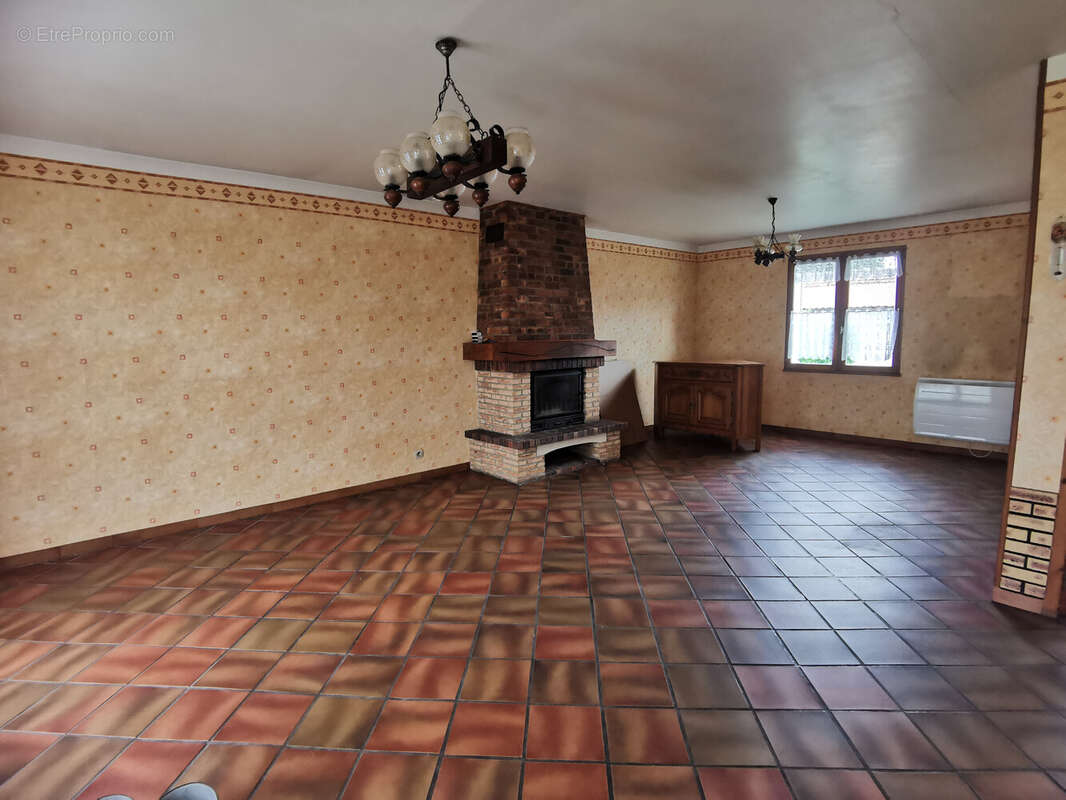 Maison à EAUCOURT-SUR-SOMME