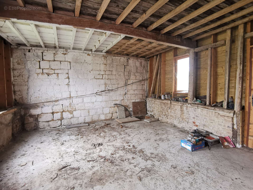 Maison à EAUCOURT-SUR-SOMME