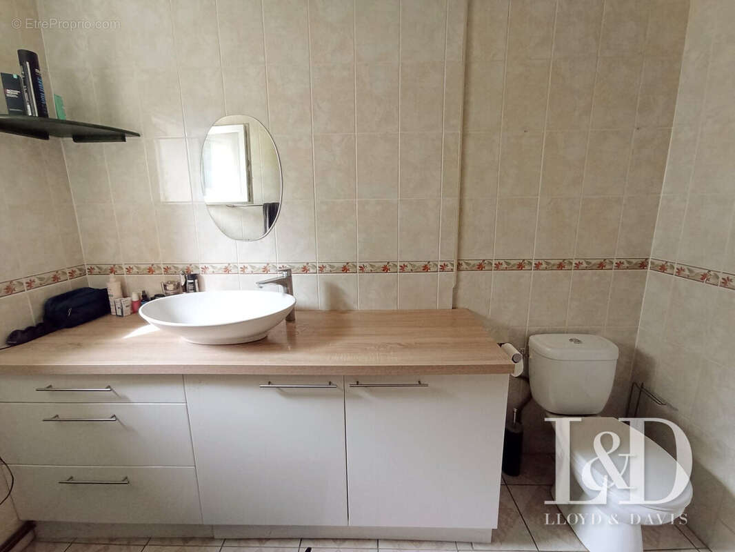 Maison à THORIGNY-SUR-OREUSE