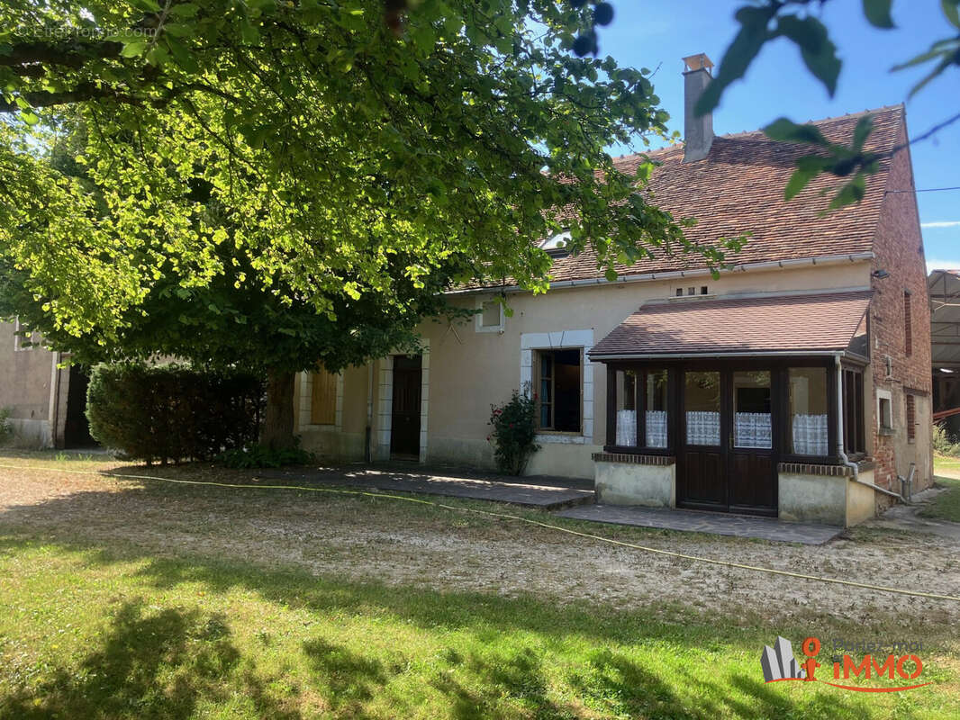 Maison à SAINT-SAUVEUR-EN-PUISAYE