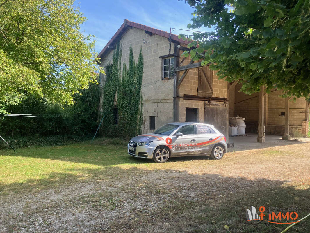 Maison à SAINT-SAUVEUR-EN-PUISAYE