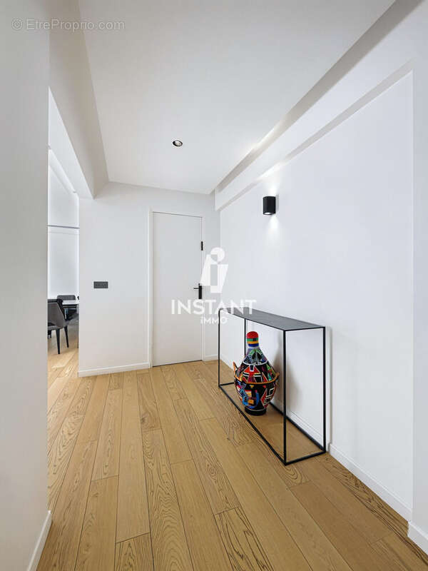 Appartement à CHARENTON-LE-PONT