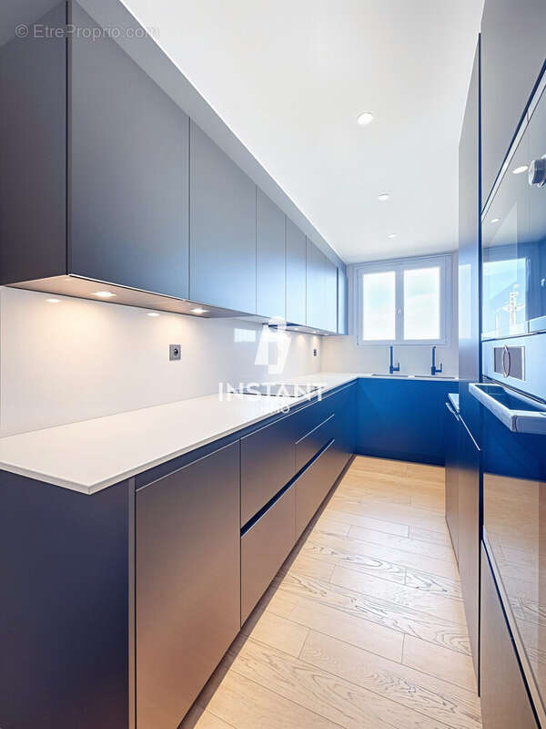 Appartement à CHARENTON-LE-PONT