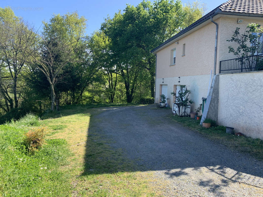 Maison à BRIGNAC-LA-PLAINE