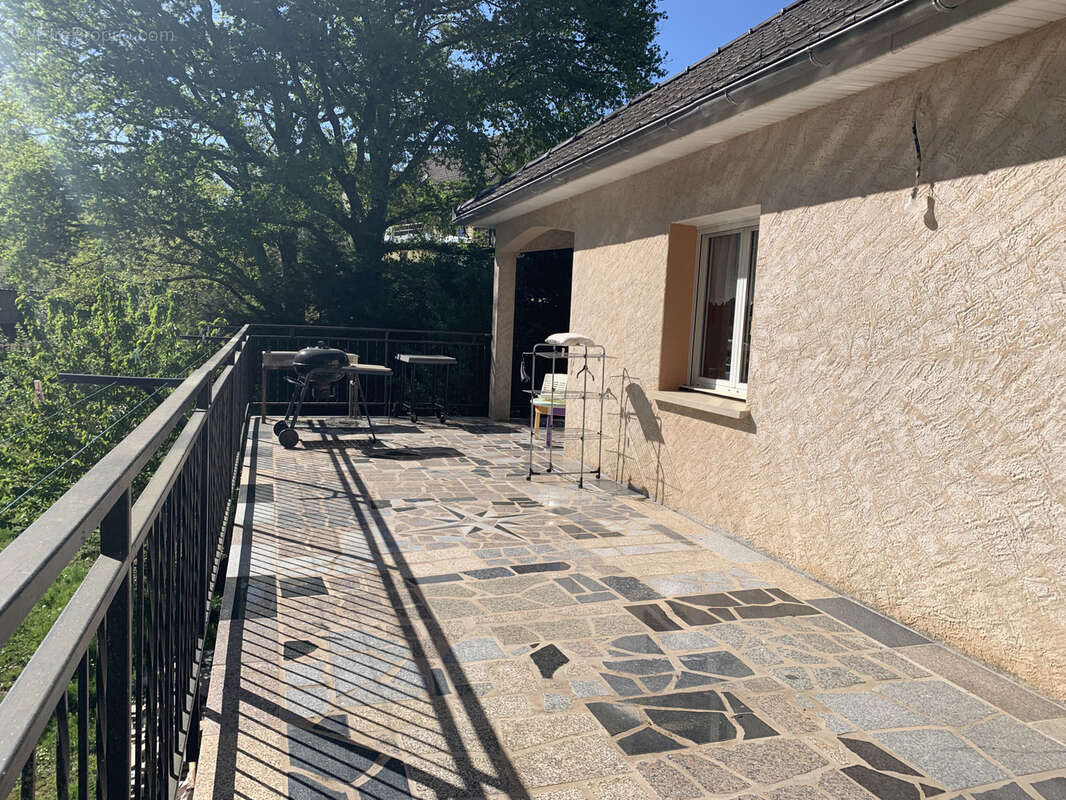 Maison à BRIGNAC-LA-PLAINE