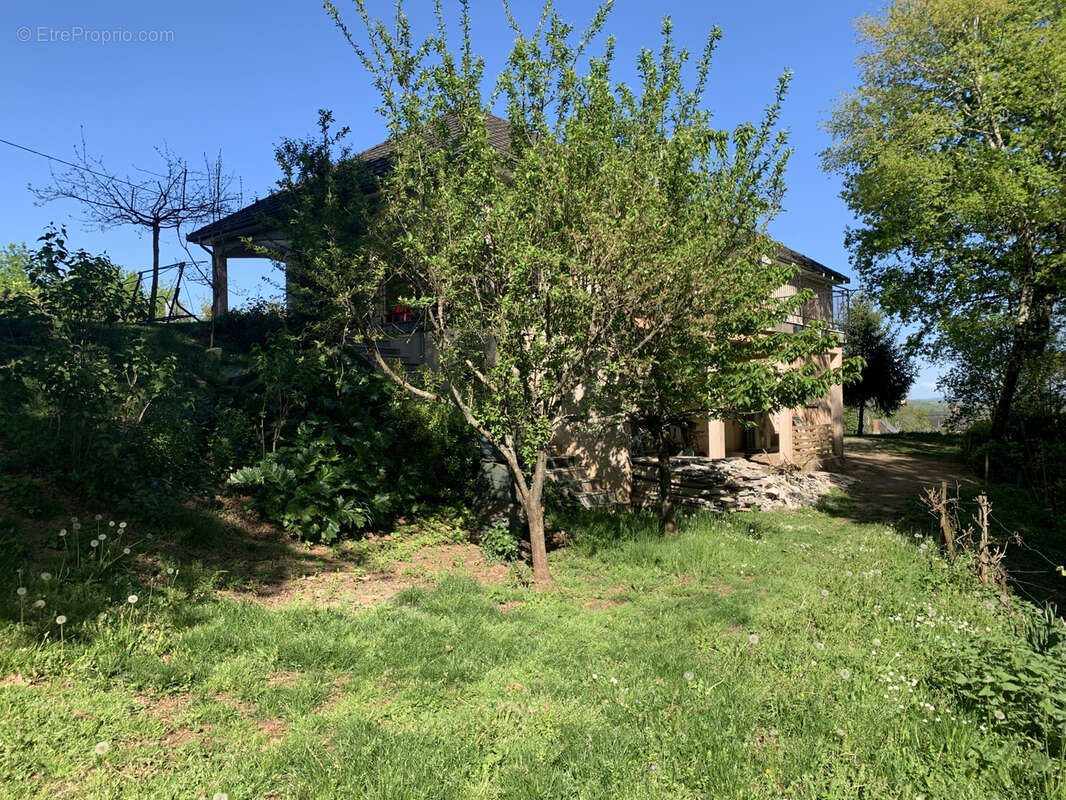 Maison à BRIGNAC-LA-PLAINE