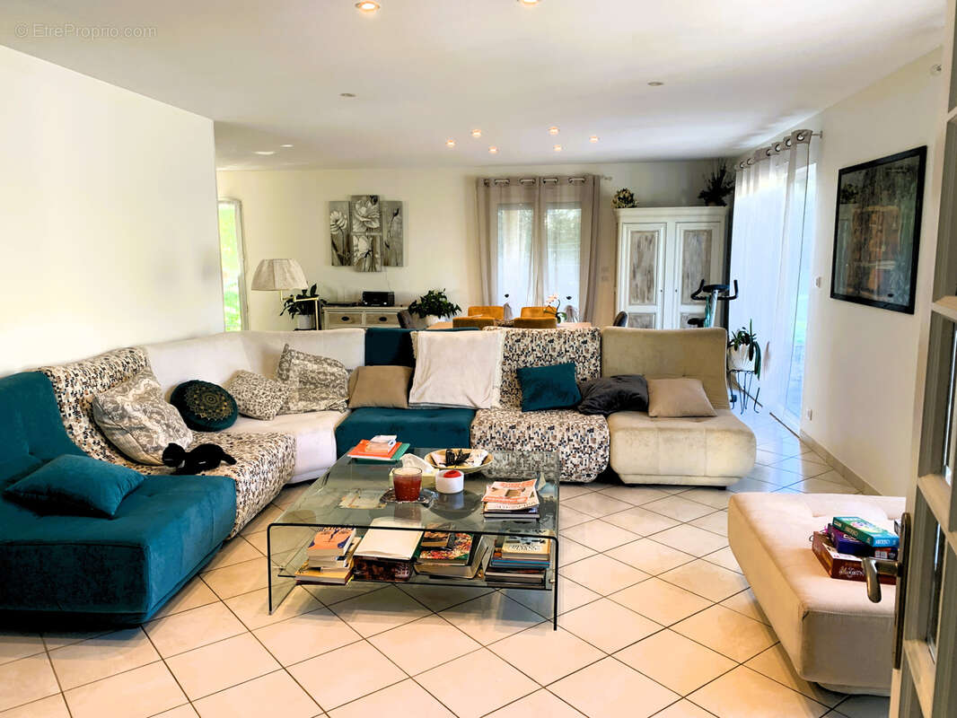 Maison à BRIGNAC-LA-PLAINE